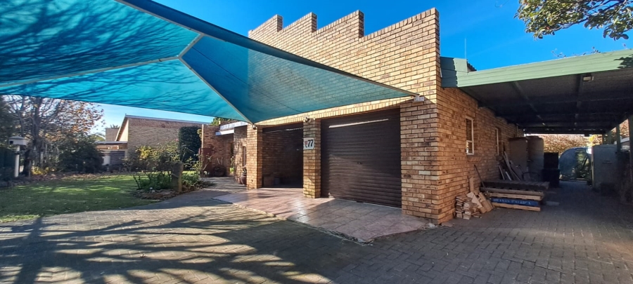 4 Bedroom Property for Sale in La Provance Free State